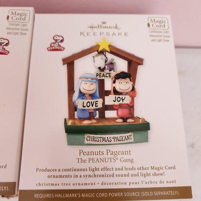 31 Hallmark Keepsake Christmas ornaments Happiness is Peanuts All Year Long Gang Snoopy Charlie Brown