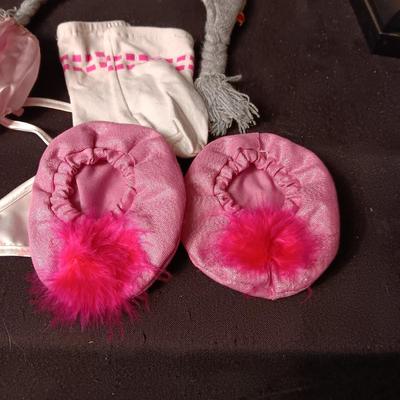 BUILD-A-BEAR CLOTHES, HATS, SHOES AND HANGERS