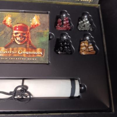 LIKE NEW PIRATES OF THE CARIBBEAN BOARD GAME