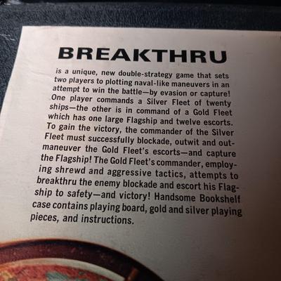 1965 BREAK THRU BOARD GAME