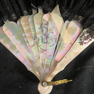 Four Hand Fans (DR-MG)