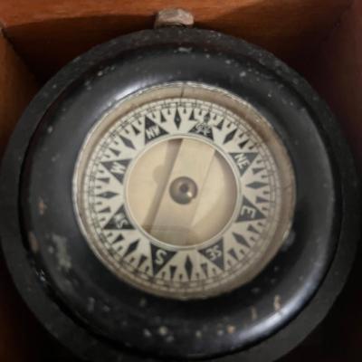 Wilcox, Crittenden & Co. Compass (DR-MG)