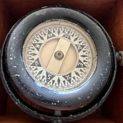 Wilcox, Crittenden & Co. Compass (DR-MG)