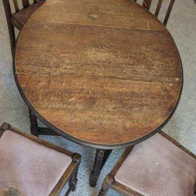 English gate leg table table and 4 chairs