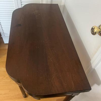 Flip Flop Table with Hidden Compartment (DR-MG)