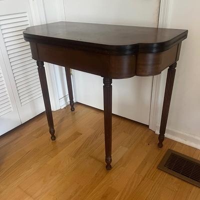 Flip Flop Table with Hidden Compartment (DR-MG)