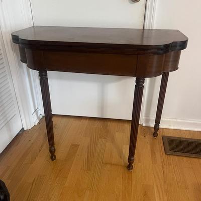 Flip Flop Table with Hidden Compartment (DR-MG)
