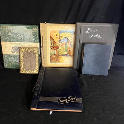 Scrap Books & More (DR-MG)