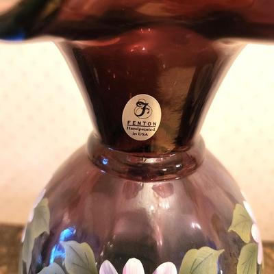 Lot #186 Fenton Art Glass Vase - 2002 Showcase Dealer Exclusive