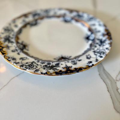 Leighton English Blue Plate
