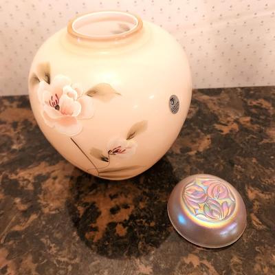 Lot #190 Fenton Art Glass GInger Jar - 2002 Glass Messenger exclusive