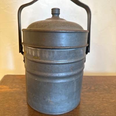Antique miners lunchbox/Tin