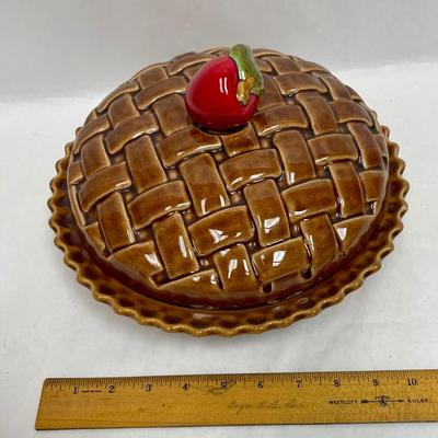 Vintage Clay Castle, apple ceramic pie dish