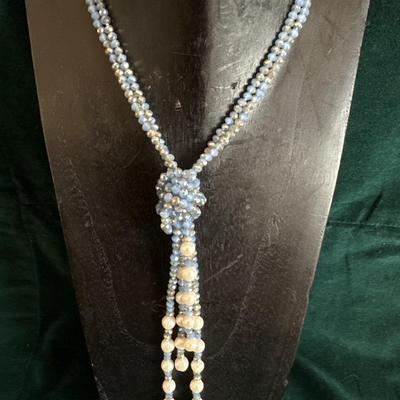 Pearl and crystal Necklace