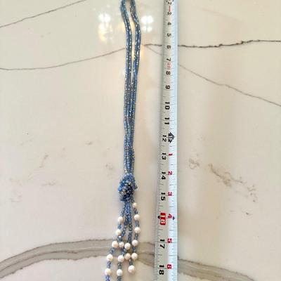 Pearl and crystal Necklace