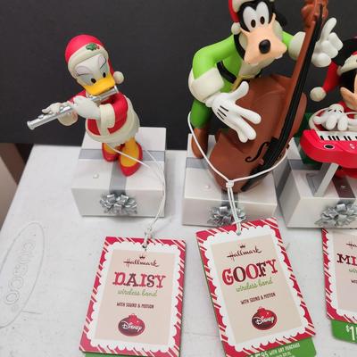 Lot of 5 Disney Wireless Band Daisy Goofy Minnie Donald Duck Mickey Mouse