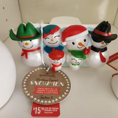 Christmas Decor Lot Hallmark Caroling Snowmen
