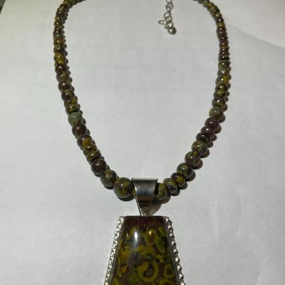 Jay King (DTR) Sterling Silver New Never Used Fashion Olive Green Color Bead Necklace w/Sterling Pendant 18-20" Adjustable Preowned...