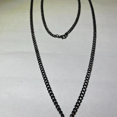 VINTAGE Whiting & Davis Fashion Designer Unusual 30" Necklace w/Grape Like Pendant in Good Preowned Condition as Pictured.