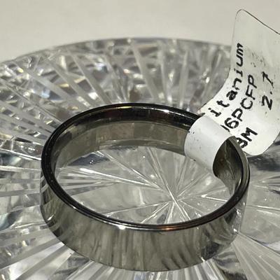 Titanium Size 9-3/4 in New Never Used Condition Wedding Band Ring as Pictured. (Ring-4).