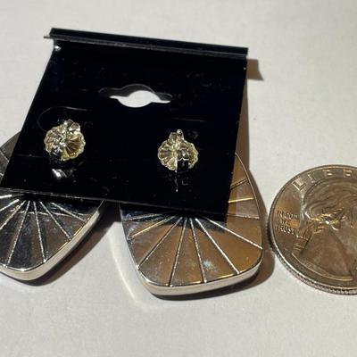 New Never Used Carolyn Pollack Sterling Silver .925 Multi-stone Inlay Zuni Style Stud Earrings as Pictured. (Jewelry #76).