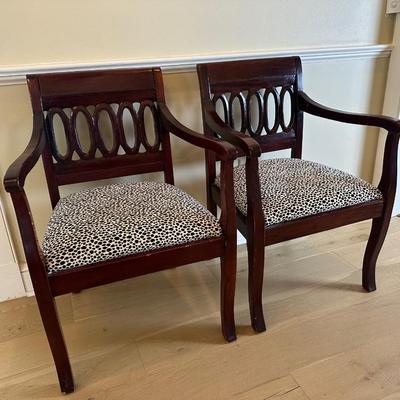 Solid Vintage Accent Lodging by Lowenstein Chairs