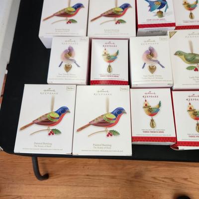 Lot of 25 Hallmark Keepsake Christmas Tree Birds ornaments