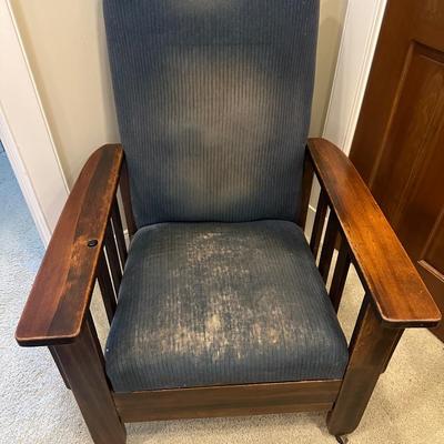 Antique Oak Chair Recliner with Slumber Footrest
