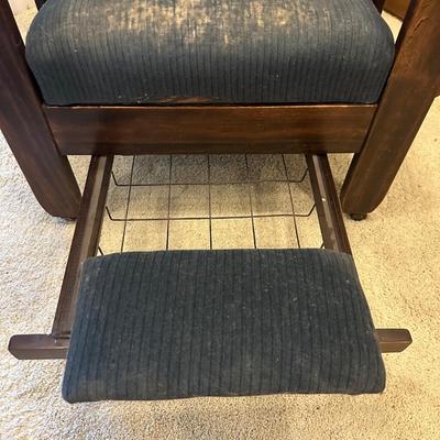 Antique Oak Chair Recliner with Slumber Footrest