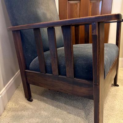 Antique Oak Chair Recliner with Slumber Footrest