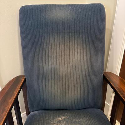 Antique Oak Chair Recliner with Slumber Footrest