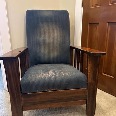 Antique Oak Chair Recliner with Slumber Footrest