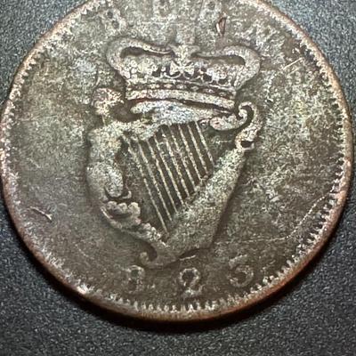 1823 lV Half Crown Hibernia