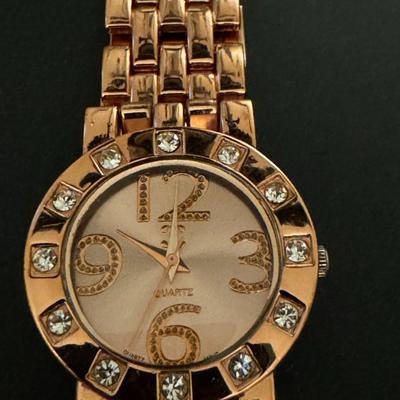 Quartz fashion watch