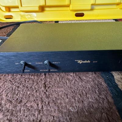 Magnum Dynalab - MD205 Signal Sleuth FM amplifier