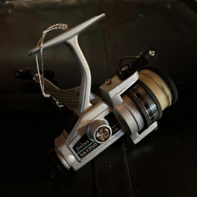 Vintage Daiwa AS1350 Rear Graphite Bearings Fishing Spinning Reel / NOS