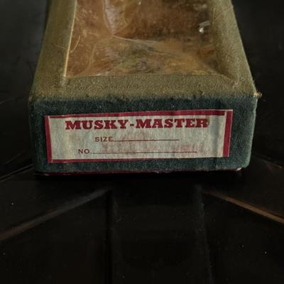 Musky - Master Lure - Marathon Bait company Wausau, WIS