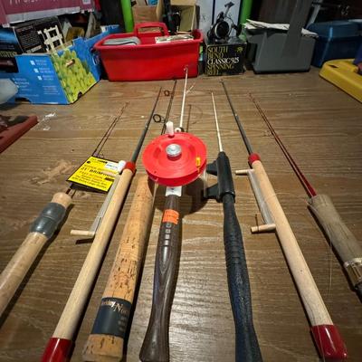 7 Ice fishing rods / shanty rods