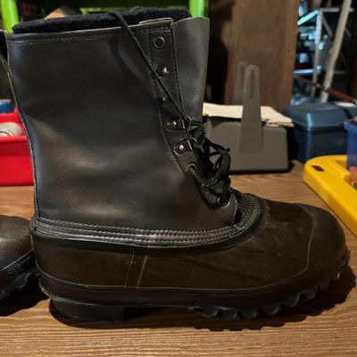 Lacrosse Ice boots size 12 with thermal inserts / Very little use