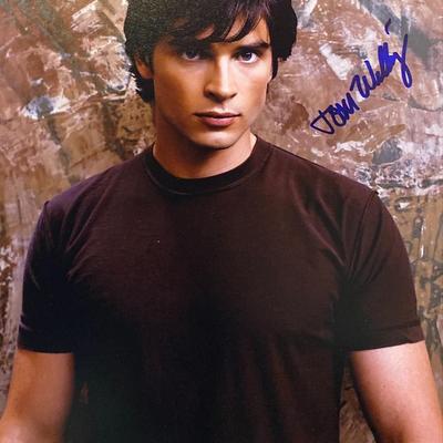 Tom Welling signed photo
