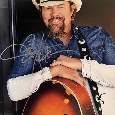 Toby Keith signed photo