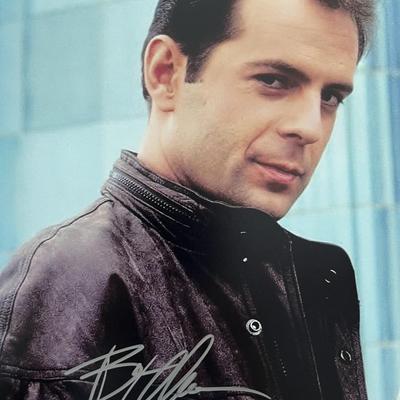 Moonlighting Bruce Willis signed photo
