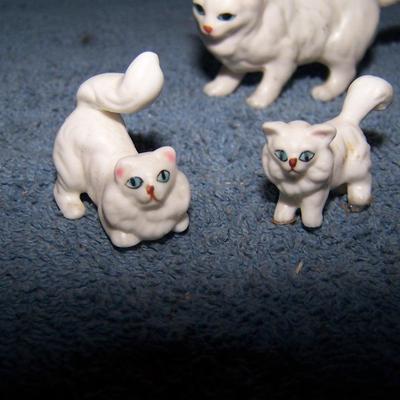 LOT 76 SWEET MID CENTURY KITTIES