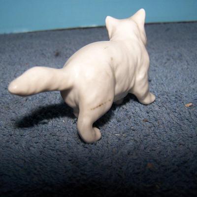 LOT 76 SWEET MID CENTURY KITTIES