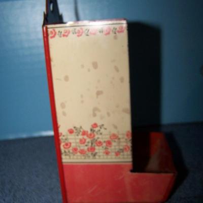 LOT 79 GREAT VINTAGE KITCHEN STUFF MATCH HOLDERS & BOWLS