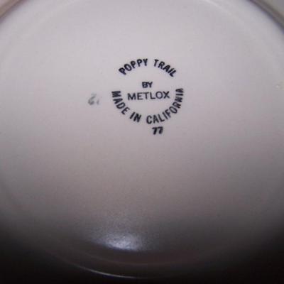 LOT 86 WONDERFUL MCM METLOX SCULPTURED DAISY DINNER PLATES PLUS