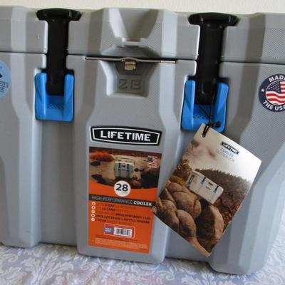 Brand NEW Lifetime 28 Quart High Performance Cooler