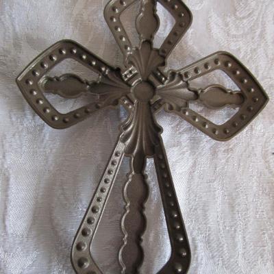 3 Crosses