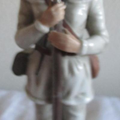 Sadek figurine