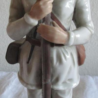 Sadek figurine